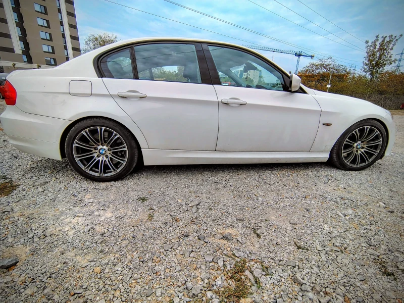 BMW 330 Facelift, снимка 2 - Автомобили и джипове - 51850646