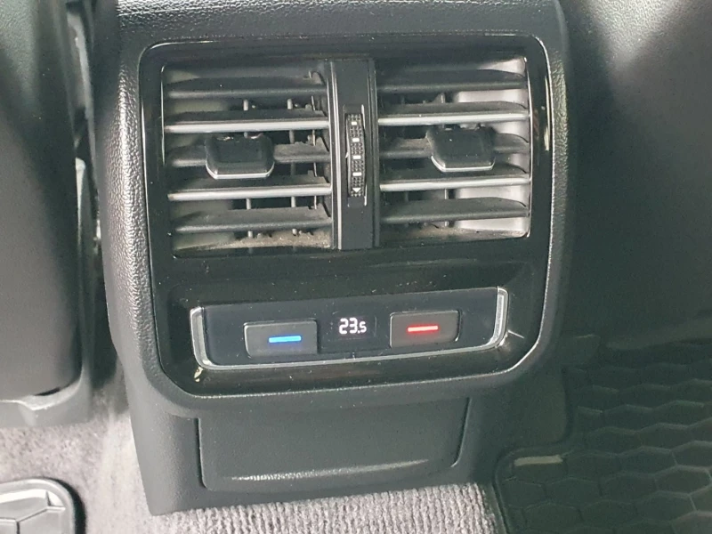 VW Passat 2.0TDI BMT 4MOTION, снимка 14 - Автомобили и джипове - 52686236