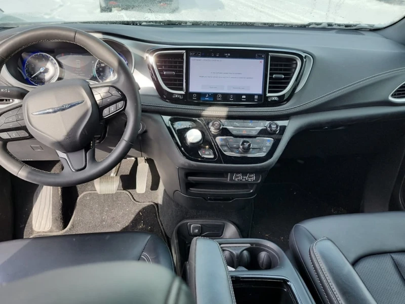 Chrysler Pacifica * TOURING L * CARFAX * БЕЗ ПЪРВОНАЧАЛНА ВНОСКА, снимка 10 - Автомобили и джипове - 53268975