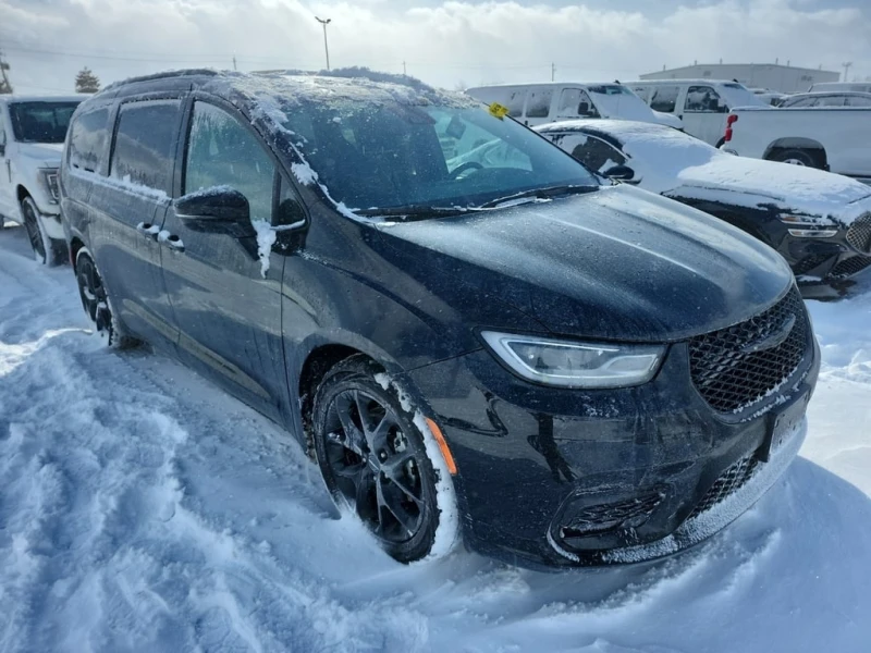 Chrysler Pacifica * TOURING L * CARFAX * БЕЗ ПЪРВОНАЧАЛНА ВНОСКА, снимка 2 - Автомобили и джипове - 53268975