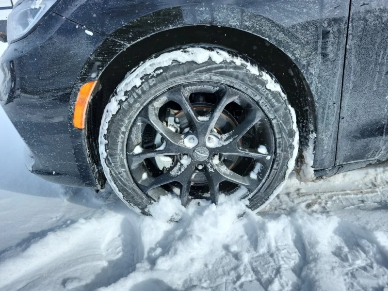 Chrysler Pacifica * TOURING L * CARFAX * БЕЗ ПЪРВОНАЧАЛНА ВНОСКА, снимка 6 - Автомобили и джипове - 53268975