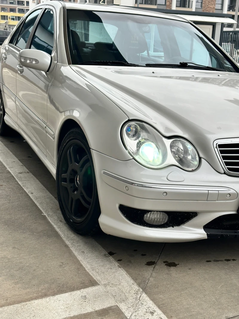 Mercedes-Benz C 30 AMG, снимка 4 - Автомобили и джипове - 53541161