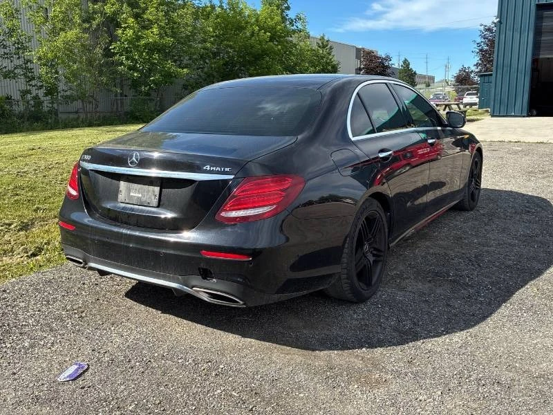 Mercedes-Benz E 300 * 4MATIC * 360 * CARFAX * ОПЦИЯ ЗА ФИНАНСИРАНЕ, снимка 5 - Автомобили и джипове - 55317580
