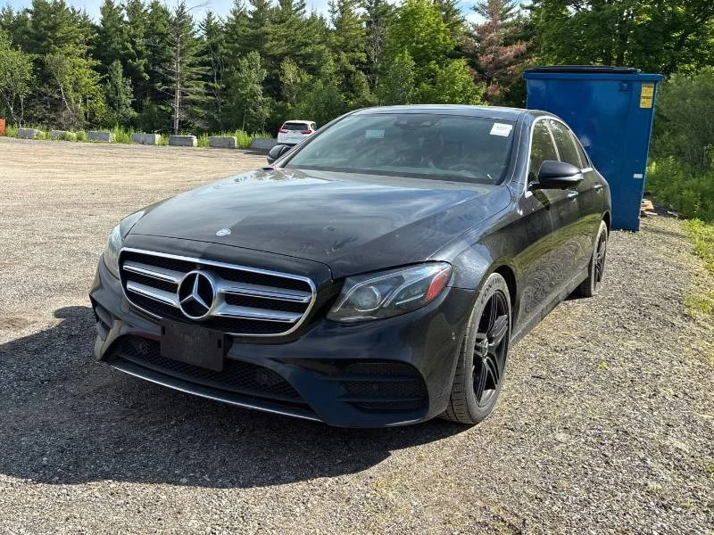 Mercedes-Benz E 300 * 4MATIC * 360 * CARFAX * ОПЦИЯ ЗА ФИНАНСИРАНЕ, снимка 3 - Автомобили и джипове - 55317580