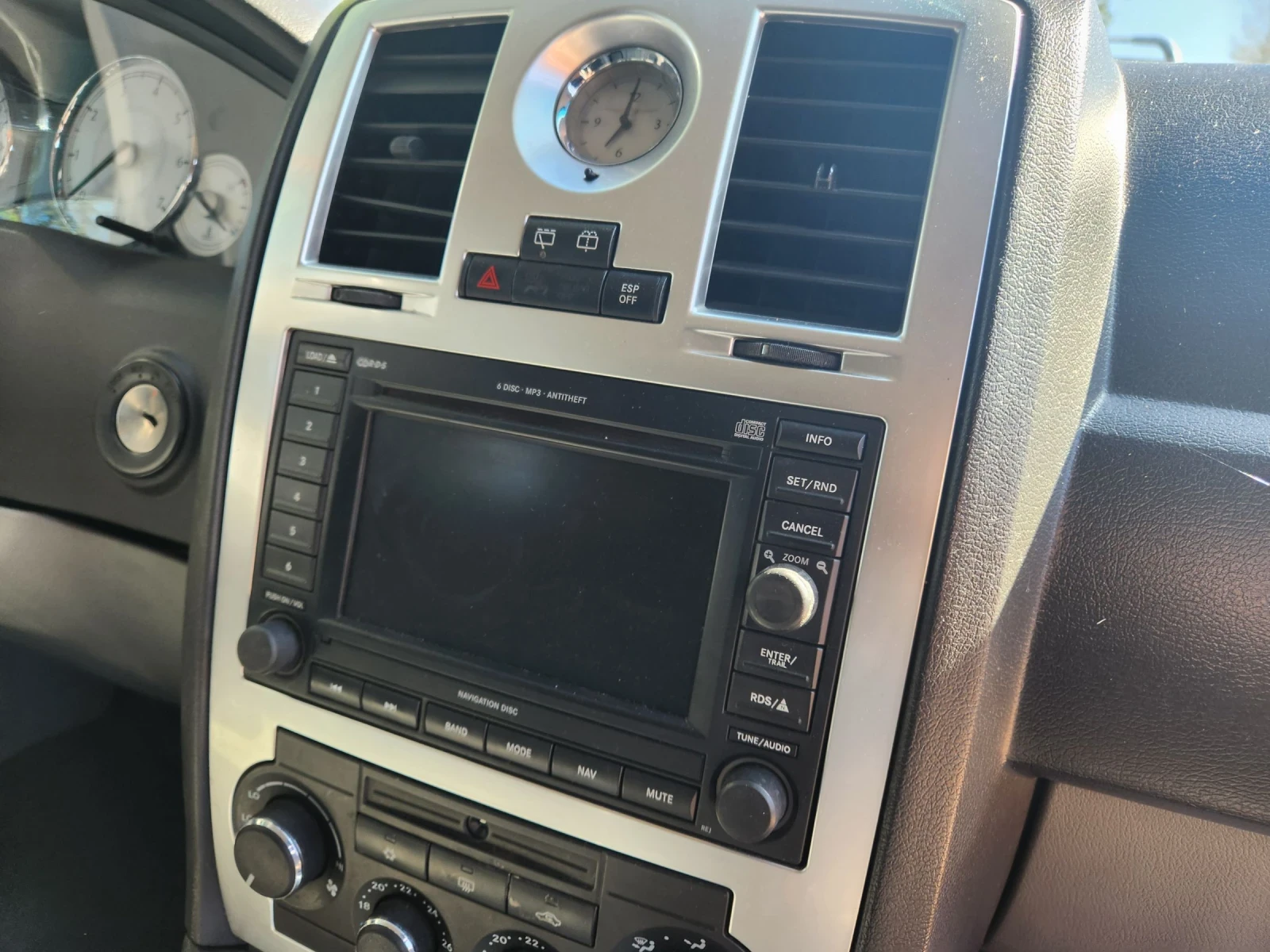 Chrysler 300c 3.0 crd | Mobile.bg — изображение 11