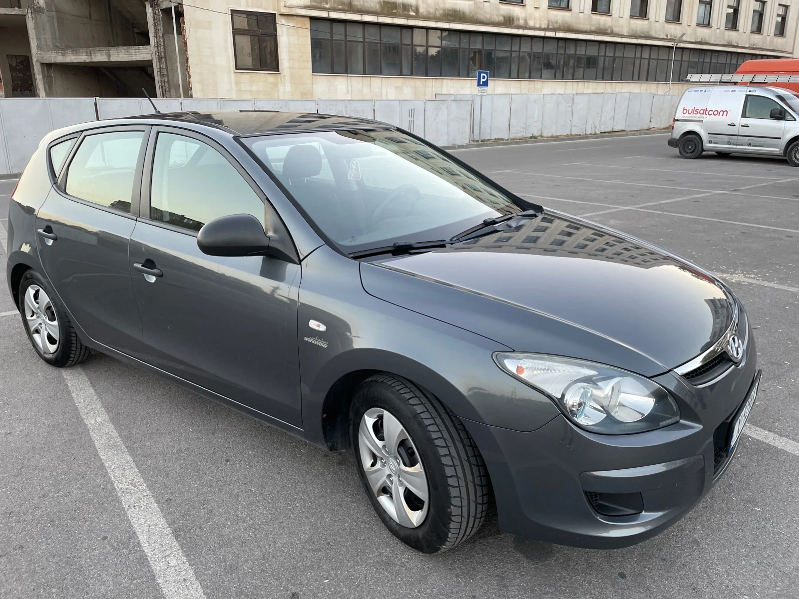 Hyundai I30 1.4i, 109 кс, бензин, хечбек, Euro 4 - изображение 5