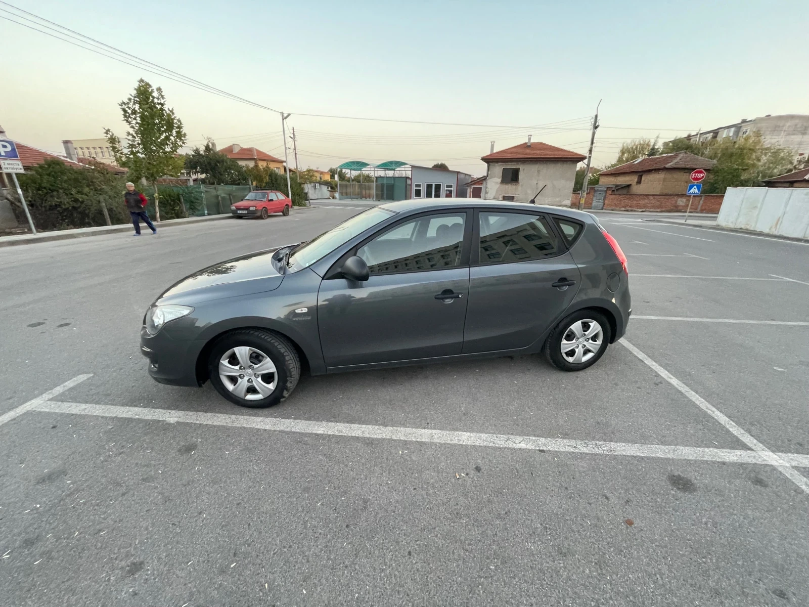 Hyundai I30 1.4i, 109 кс, бензин, хечбек, Euro 4 - изображение 2