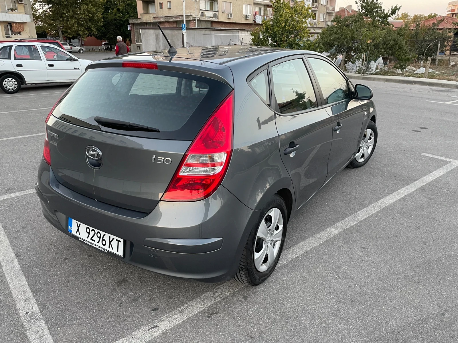 Hyundai I30 1.4i, 109 кс, бензин, хечбек, Euro 4 - изображение 6