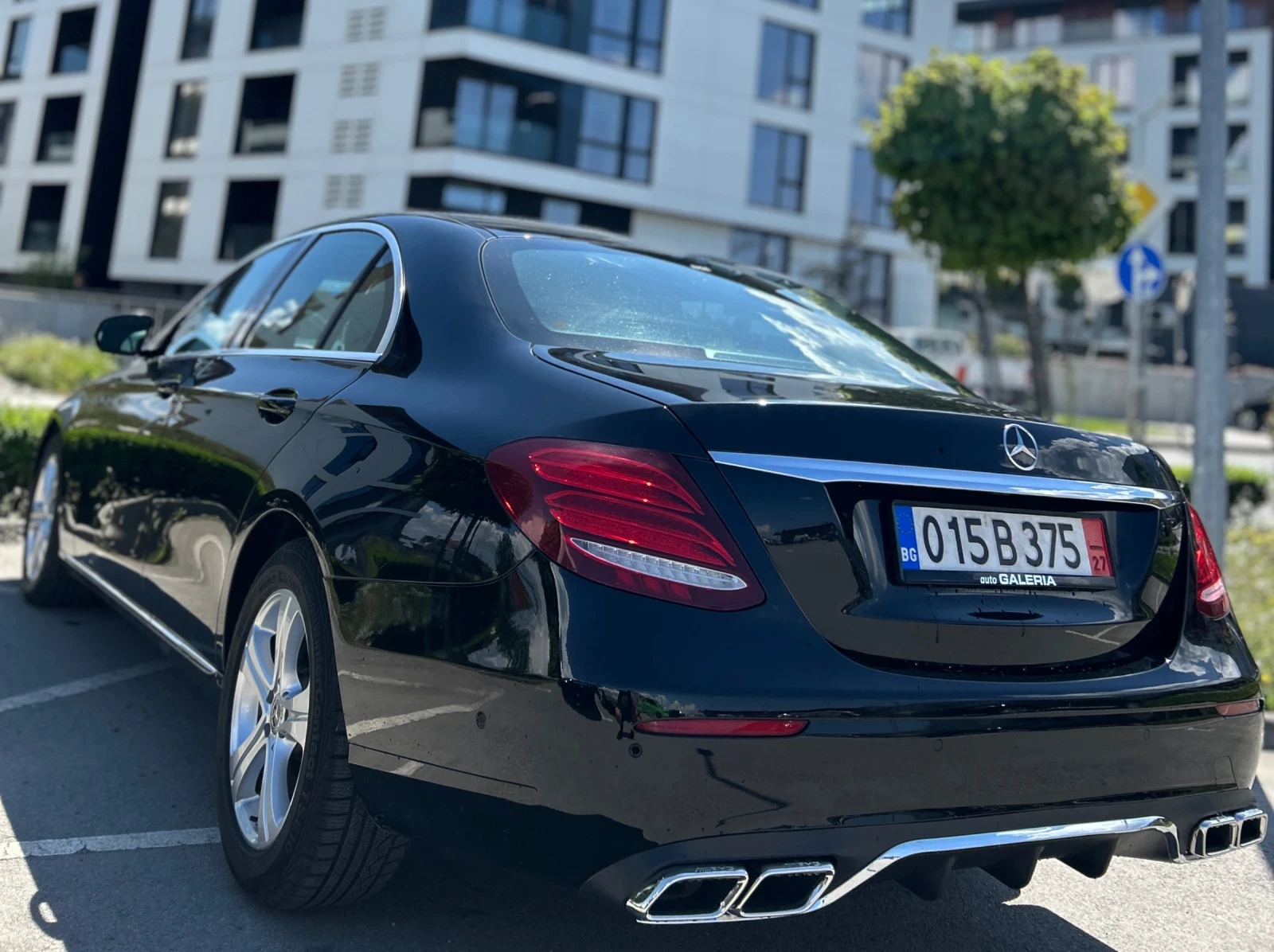 Mercedes-Benz E 220 6.3 PACKET/2.2D/FULL LED/AMG/TOP - изображение 8