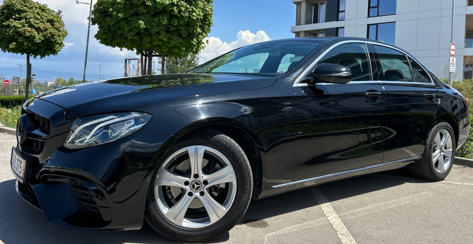 Mercedes-Benz E 220 6.3 PACKET/2.2D/FULL LED/AMG/TOP - изображение 7