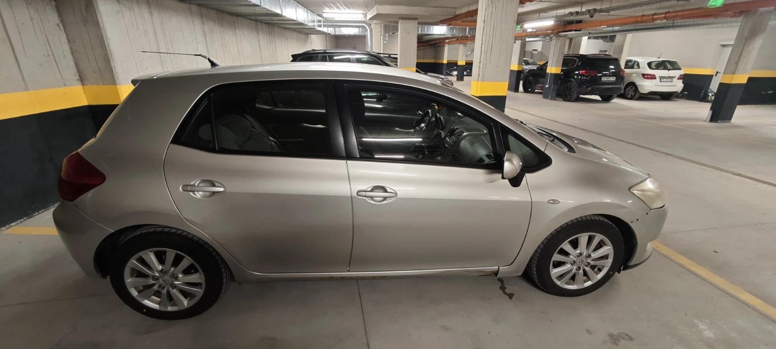 Toyota Auris  - изображение 5