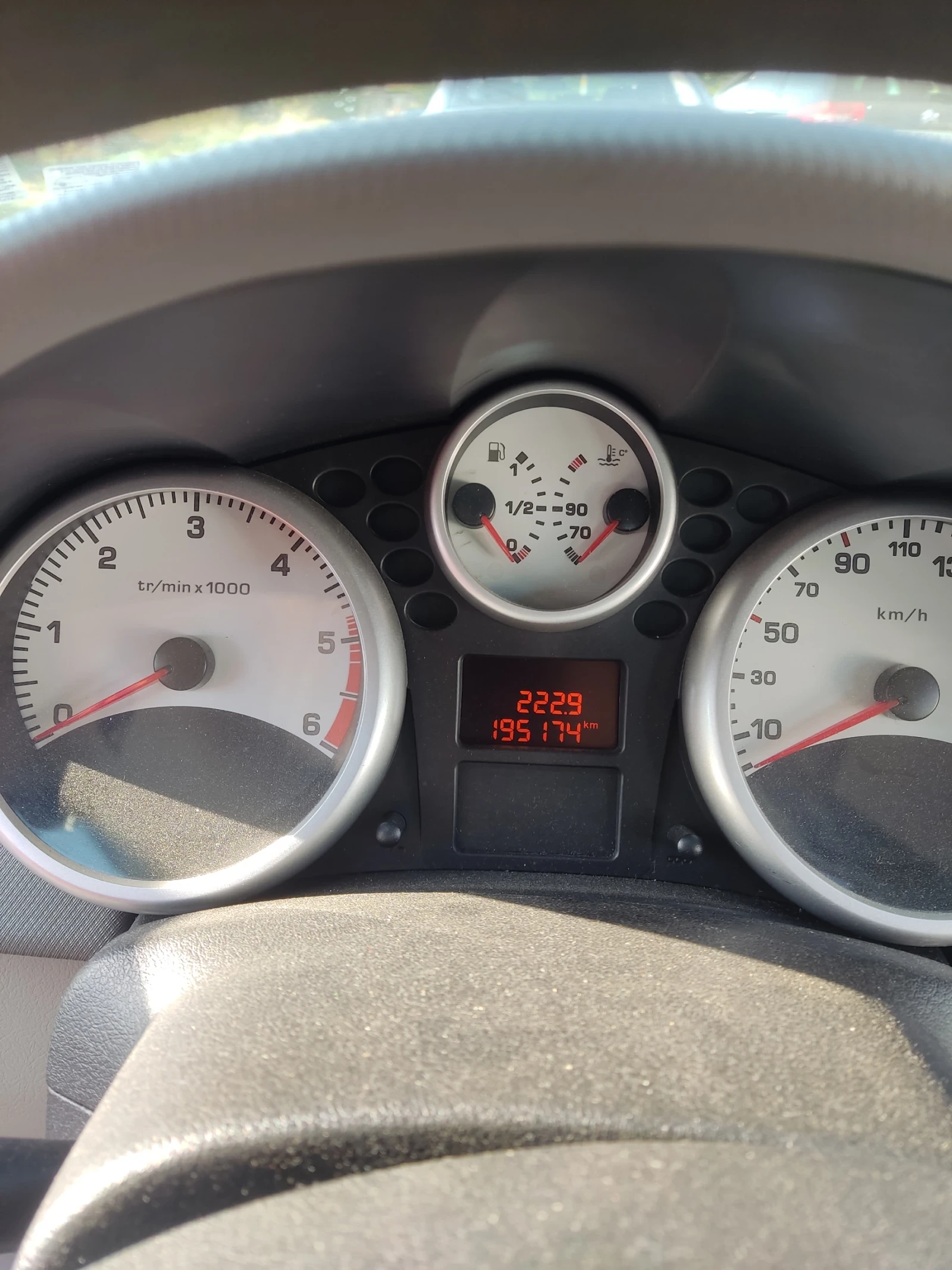 Peugeot 207 1.4hdi - изображение 7
