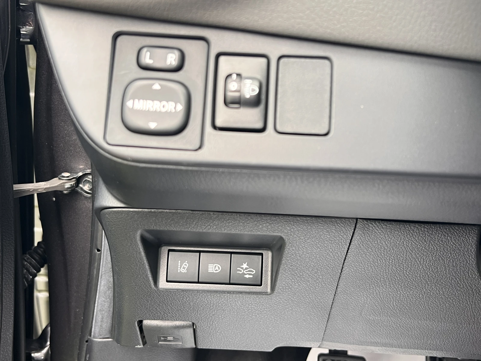 Toyota Yaris TERRA/1.5VVT-I/112K.C./6MT | Mobile.bg — изображение 14
