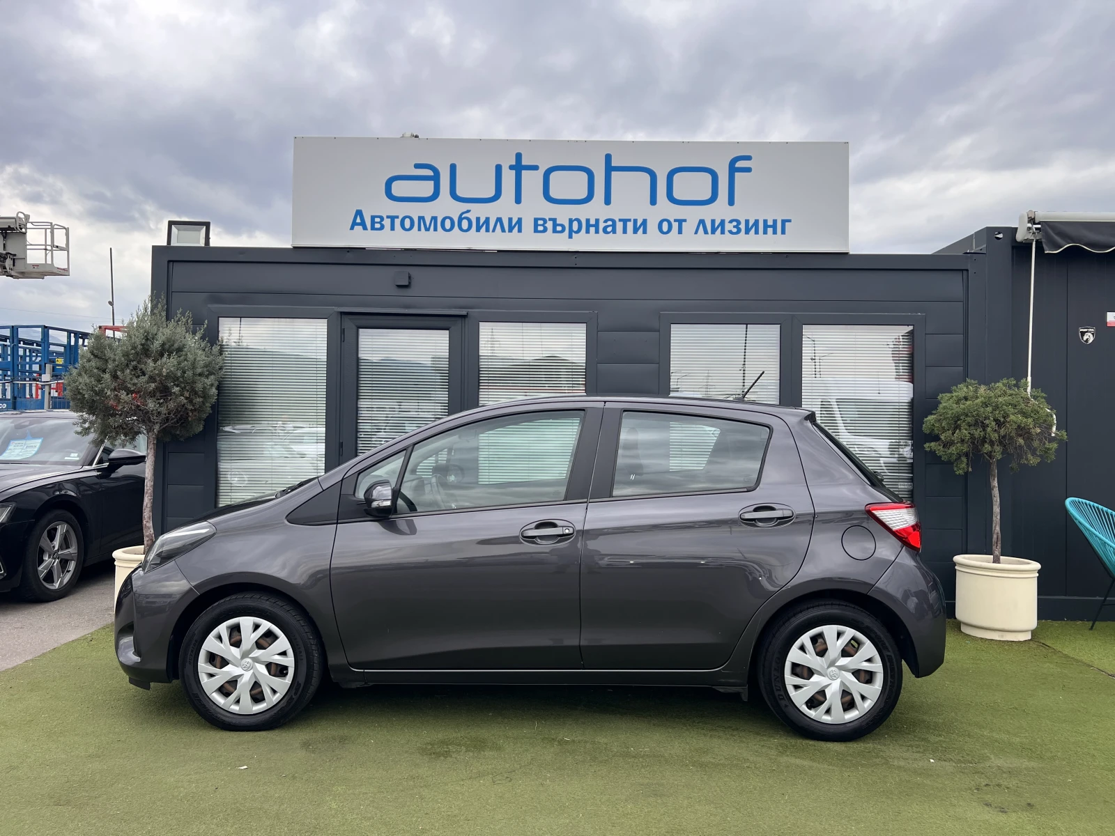 Toyota Yaris TERRA/1.5VVT-I/112K.C./6MT - изображение 2