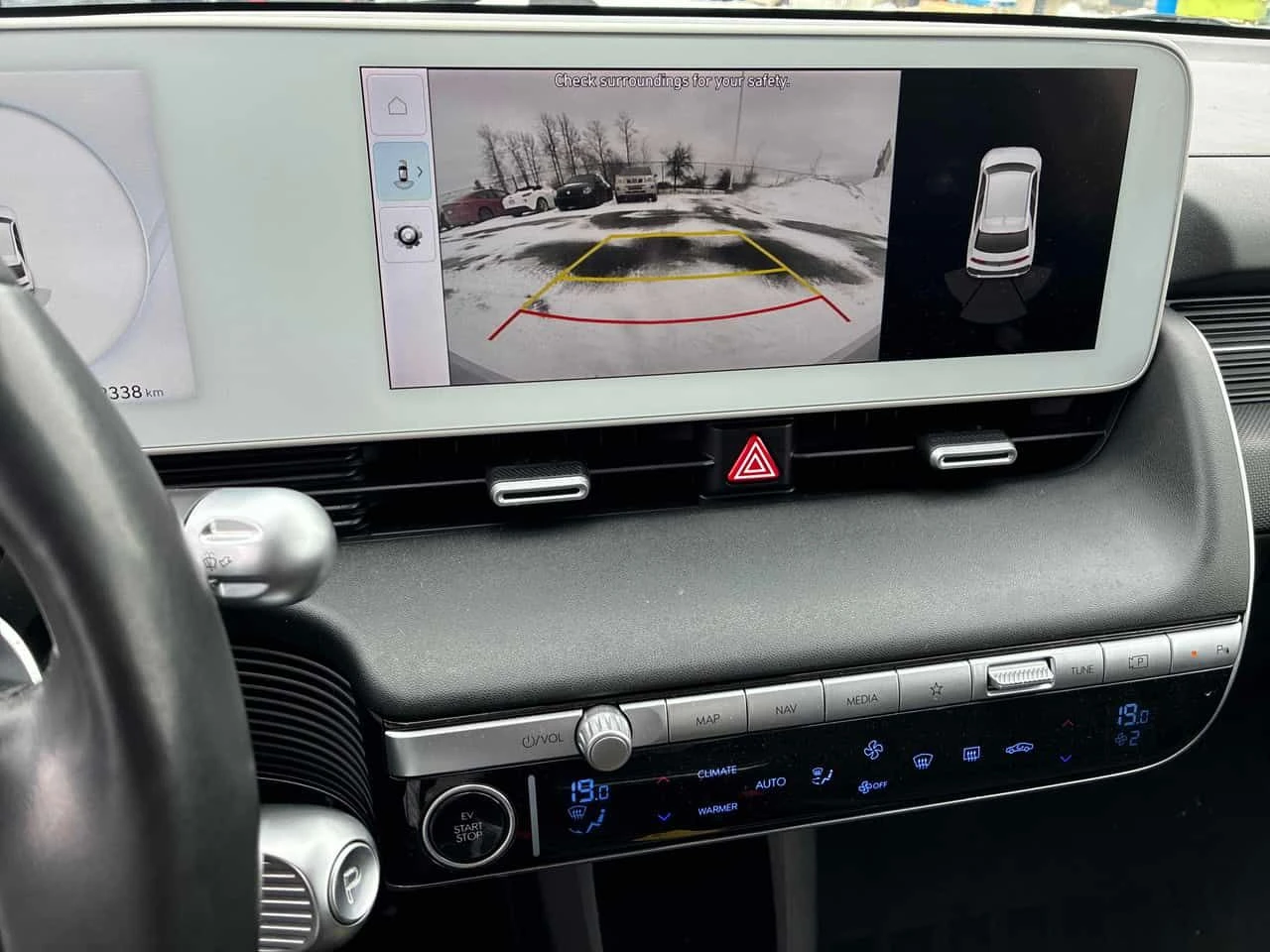 Hyundai Ioniq 5 Preferred * ОБДУХВАНЕ * ПОДГРЕВ * КЛИП , снимка 9 - Автомобили и джипове - 53953862