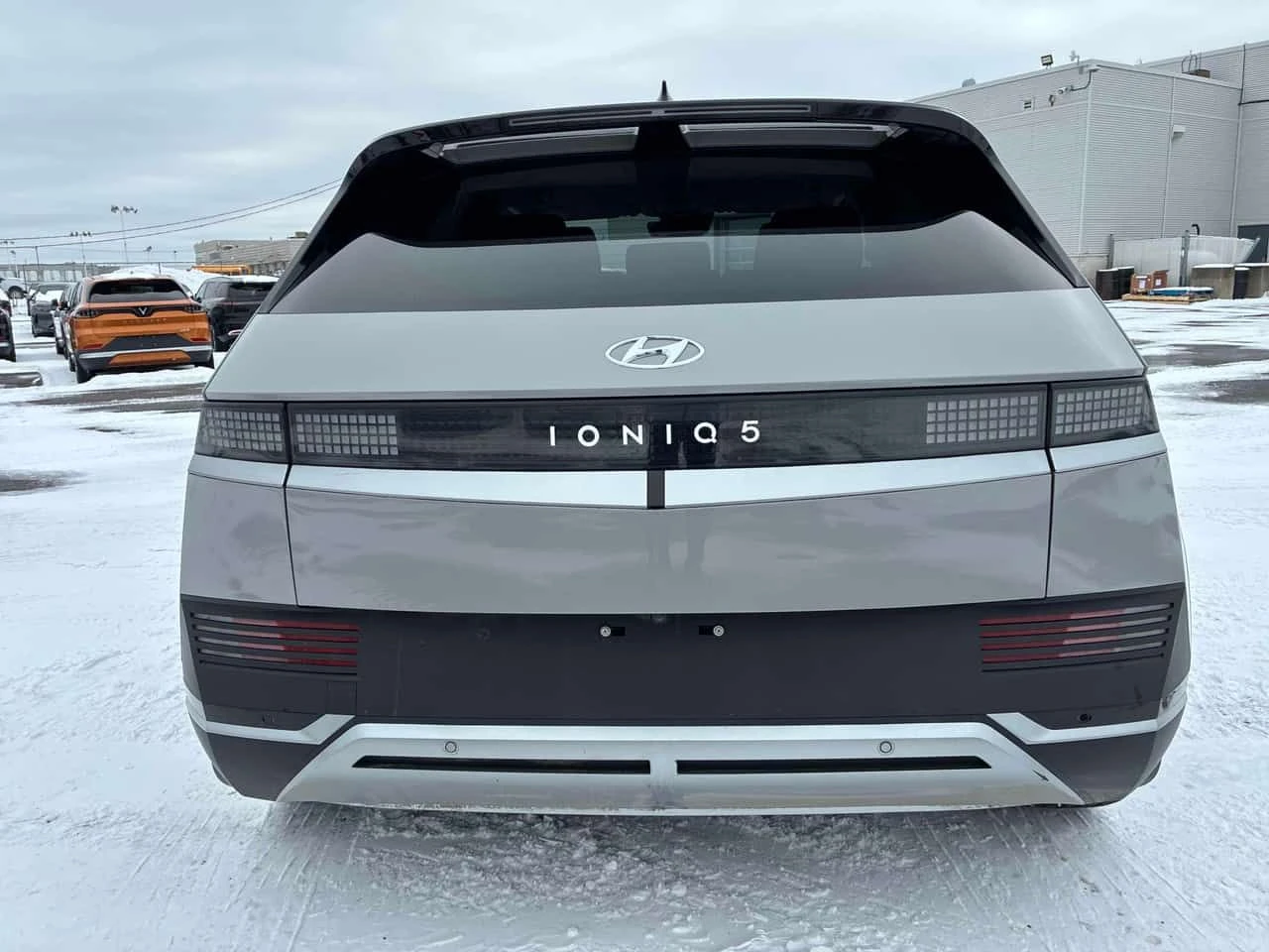 Hyundai Ioniq 5 Preferred * ОБДУХВАНЕ * ПОДГРЕВ * КЛИП , снимка 5 - Автомобили и джипове - 53953862