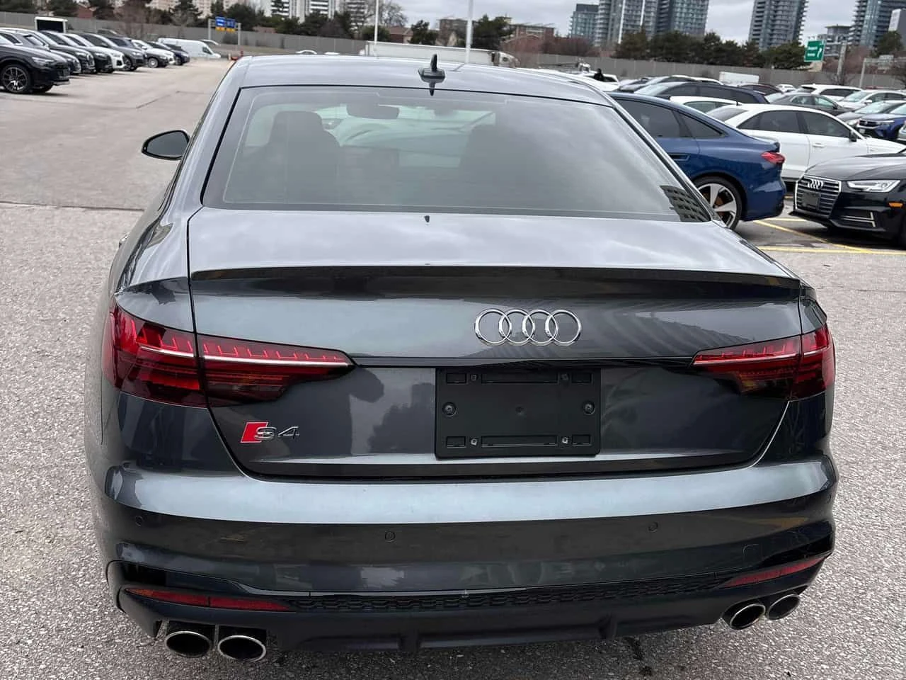 Audi S4  Technik/360/DISTRONIC/MATRIX/B&O, снимка 4 - Автомобили и джипове - 54167505