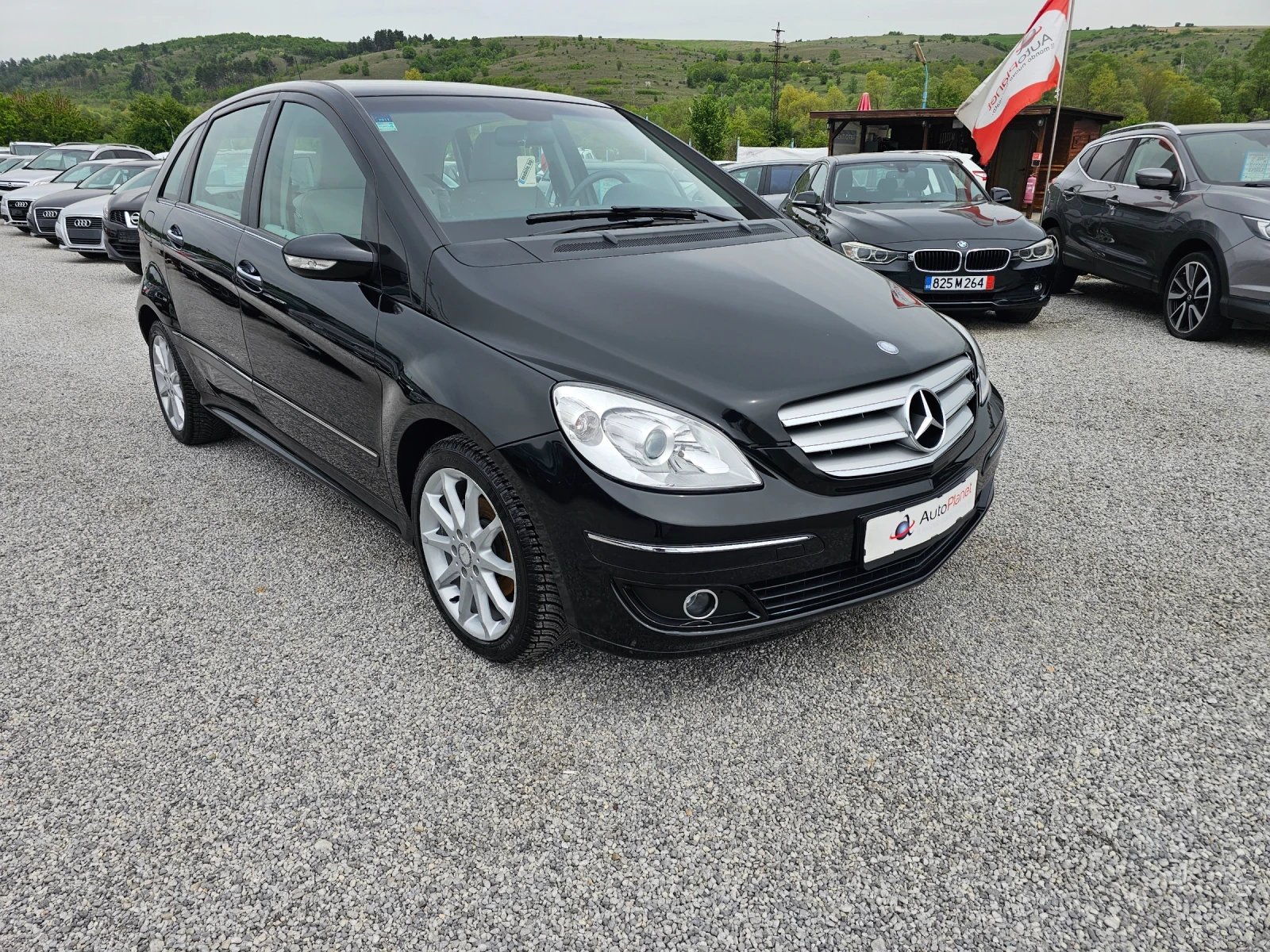 Mercedes-Benz B 170 1.7 benzin, снимка 8 - Автомобили и джипове - 54468351