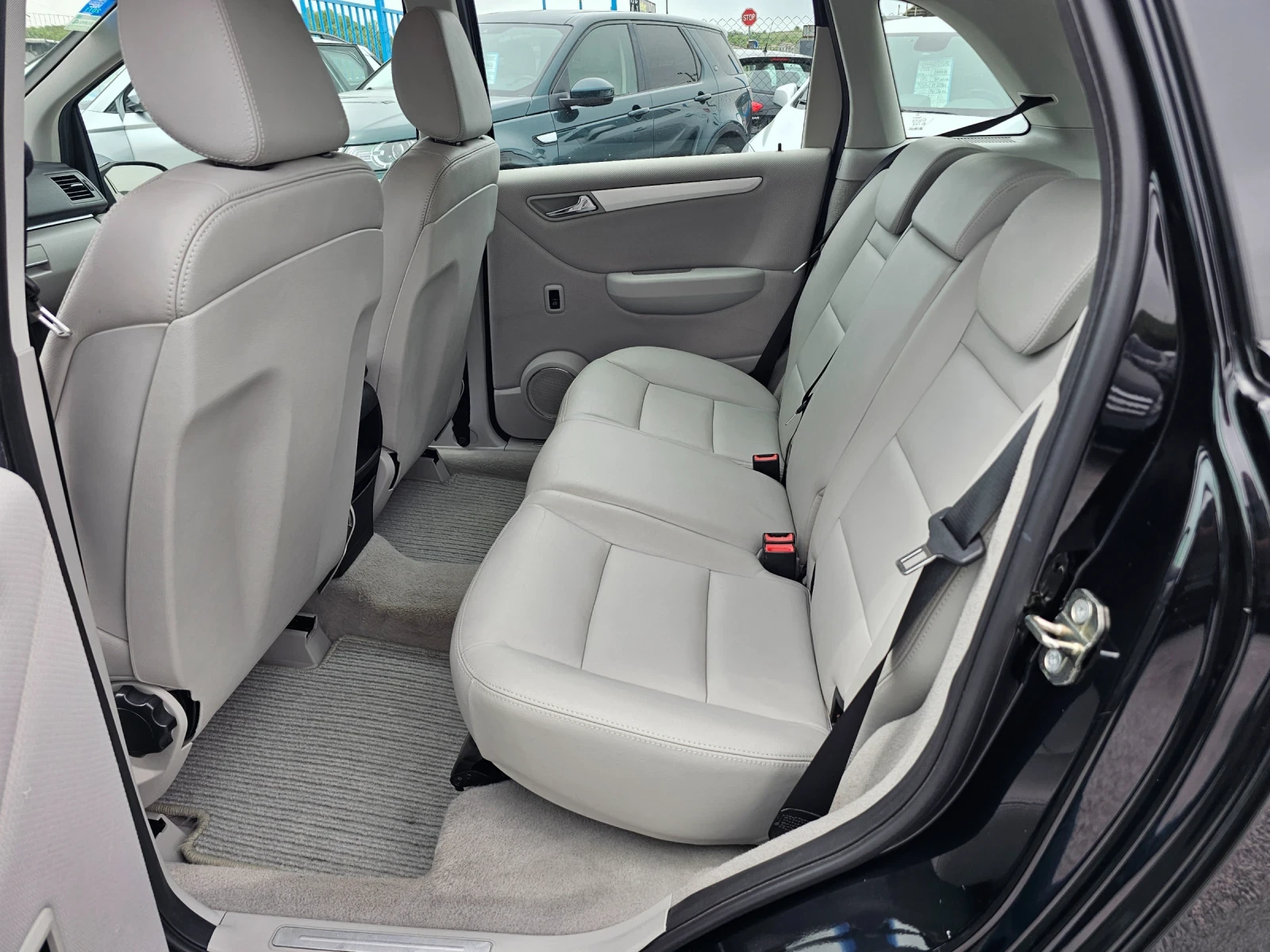 Mercedes-Benz B 170 1.7 benzin, снимка 10 - Автомобили и джипове - 54468351