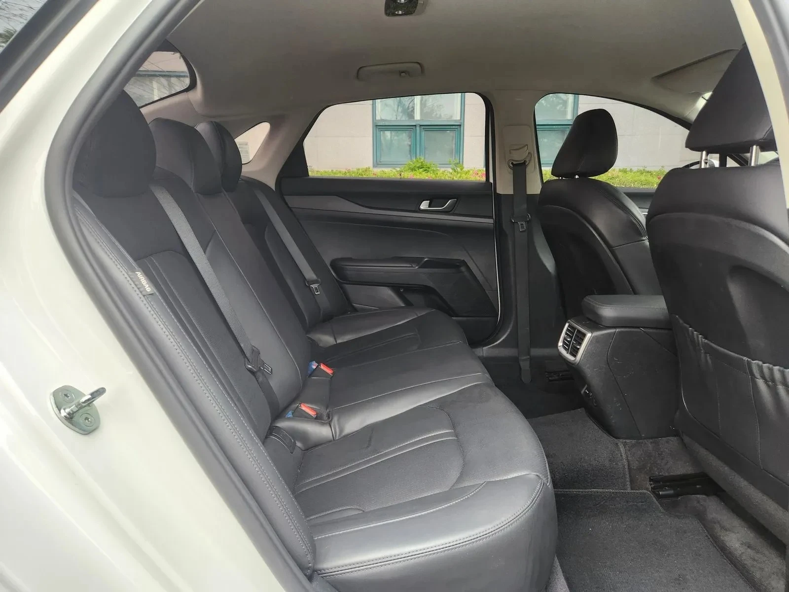 Kia K5 2.0 Lpi, снимка 10 - Автомобили и джипове - 54520459