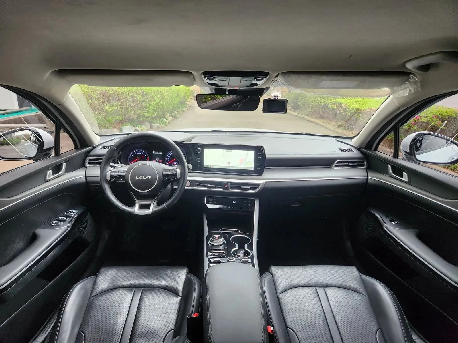 Kia K5 2.0 Lpi, снимка 8 - Автомобили и джипове - 54520459