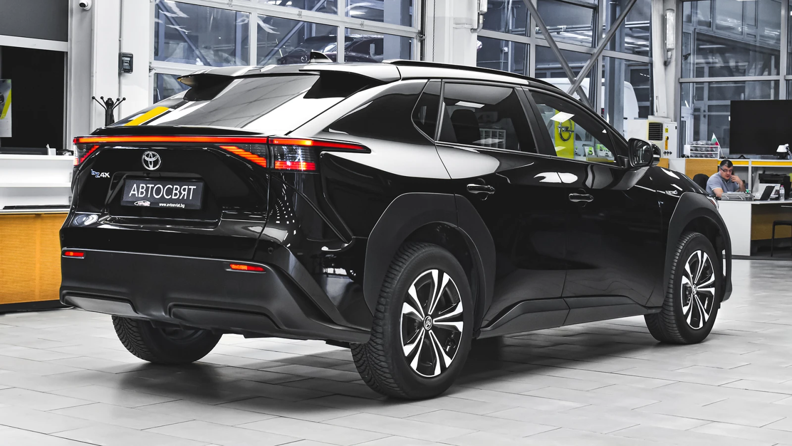 Toyota bZ4X Comfort 71.4 kWh BEV, снимка 6 - Автомобили и джипове - 54567189