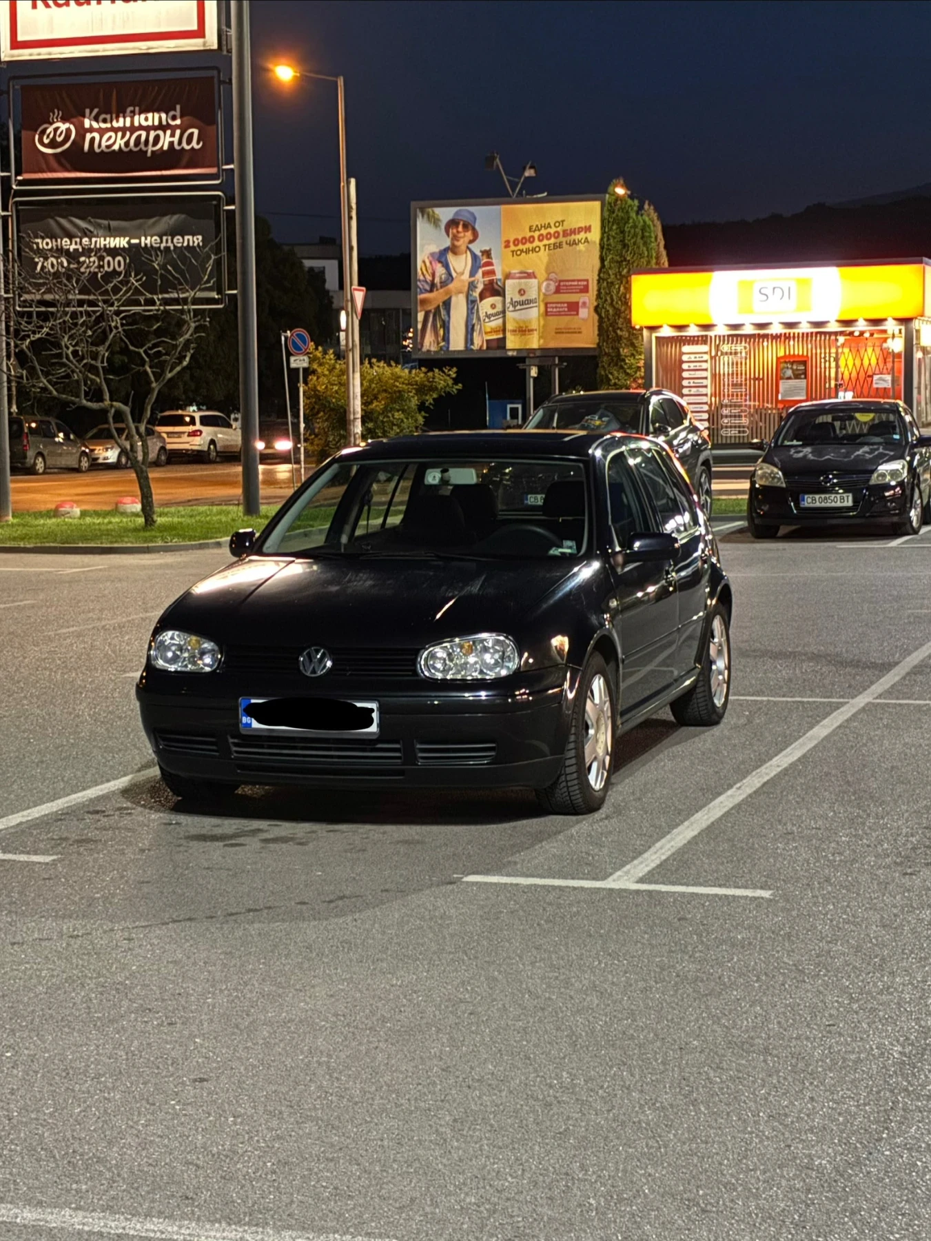 VW Golf, снимка 1 - Автомобили и джипове - 55105402