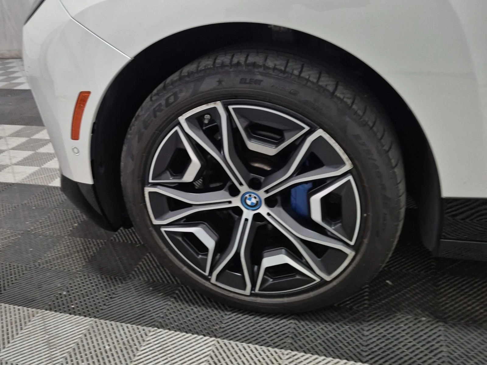 BMW iX 8 ГОДИНИ ГАРАНЦИЯ, снимка 7 - Автомобили и джипове - 55222436