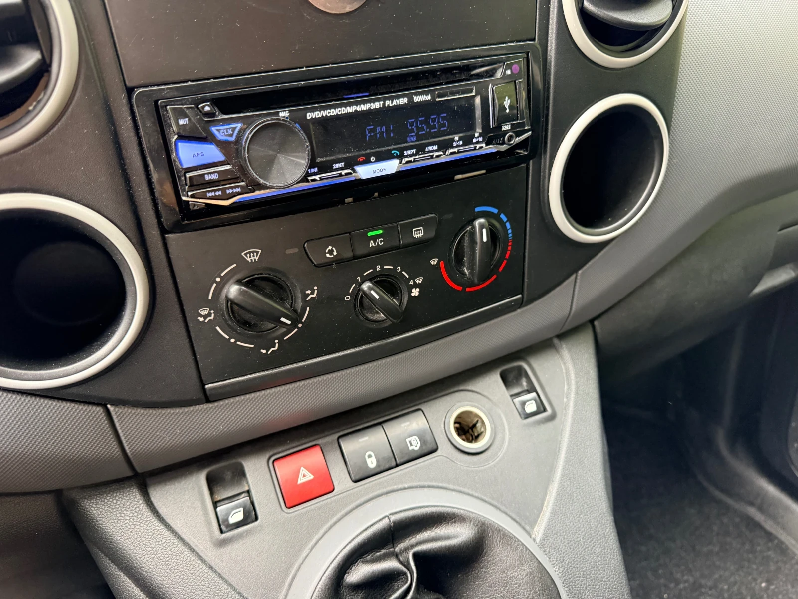 Citroen Berlingo 3 МЕСТА* КЛИМА* ИТАЛИЯ* 1.6HDI* 90к.с.* , снимка 12 - Автомобили и джипове - 55409120