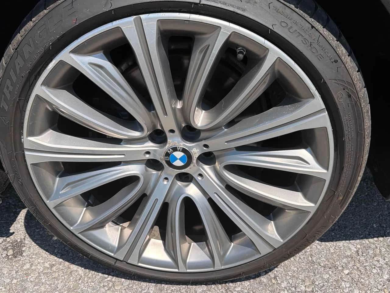 BMW 750 I XDRIVE\HUD\360\ОБДУХ\ПАНО\, снимка 8 - Автомобили и джипове - 55643411