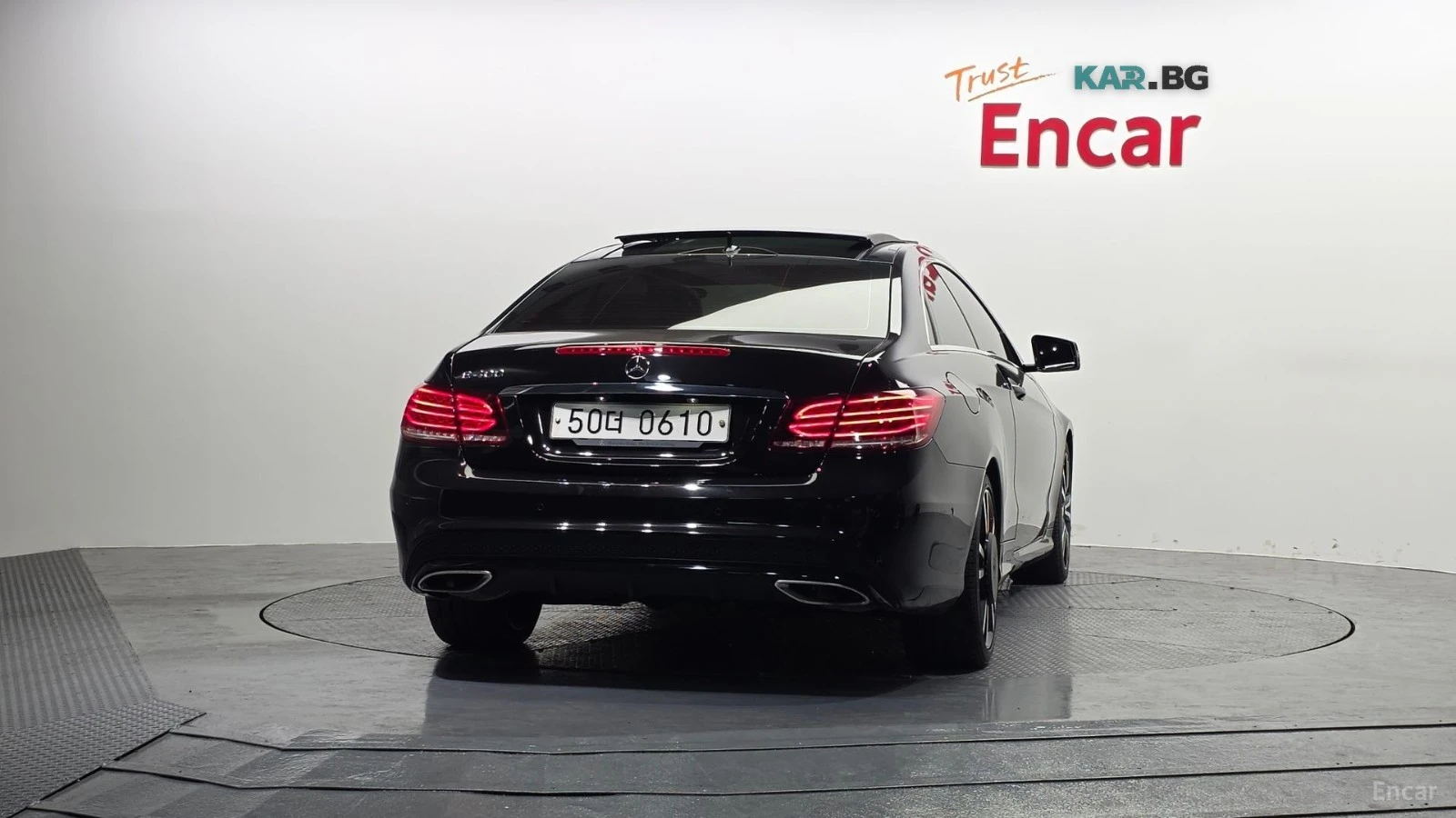 Mercedes-Benz E 400 W212* ЧЕРВЕНА КОЖА* ОБДУХВ* ПОДГР* ПАНО* НАВИ* , снимка 4 - Автомобили и джипове - 55891699
