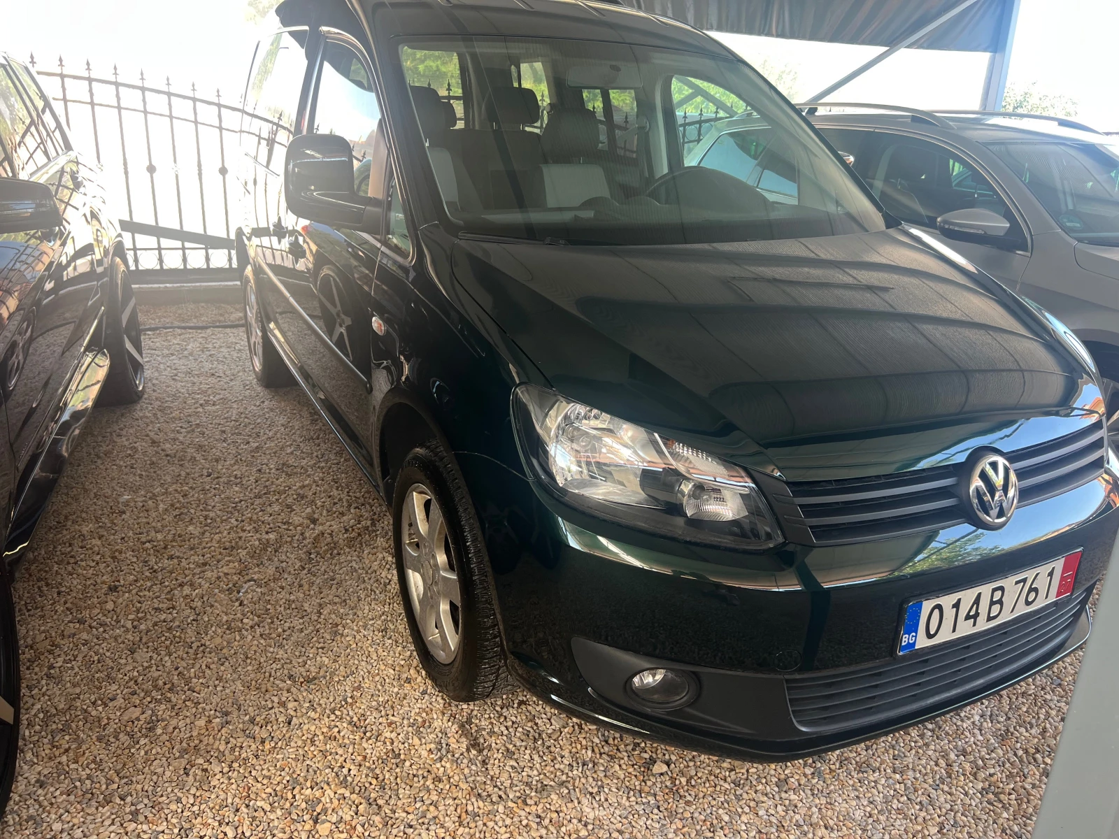 VW Caddy Германия перфект, снимка 3 - Автомобили и джипове - 55948442