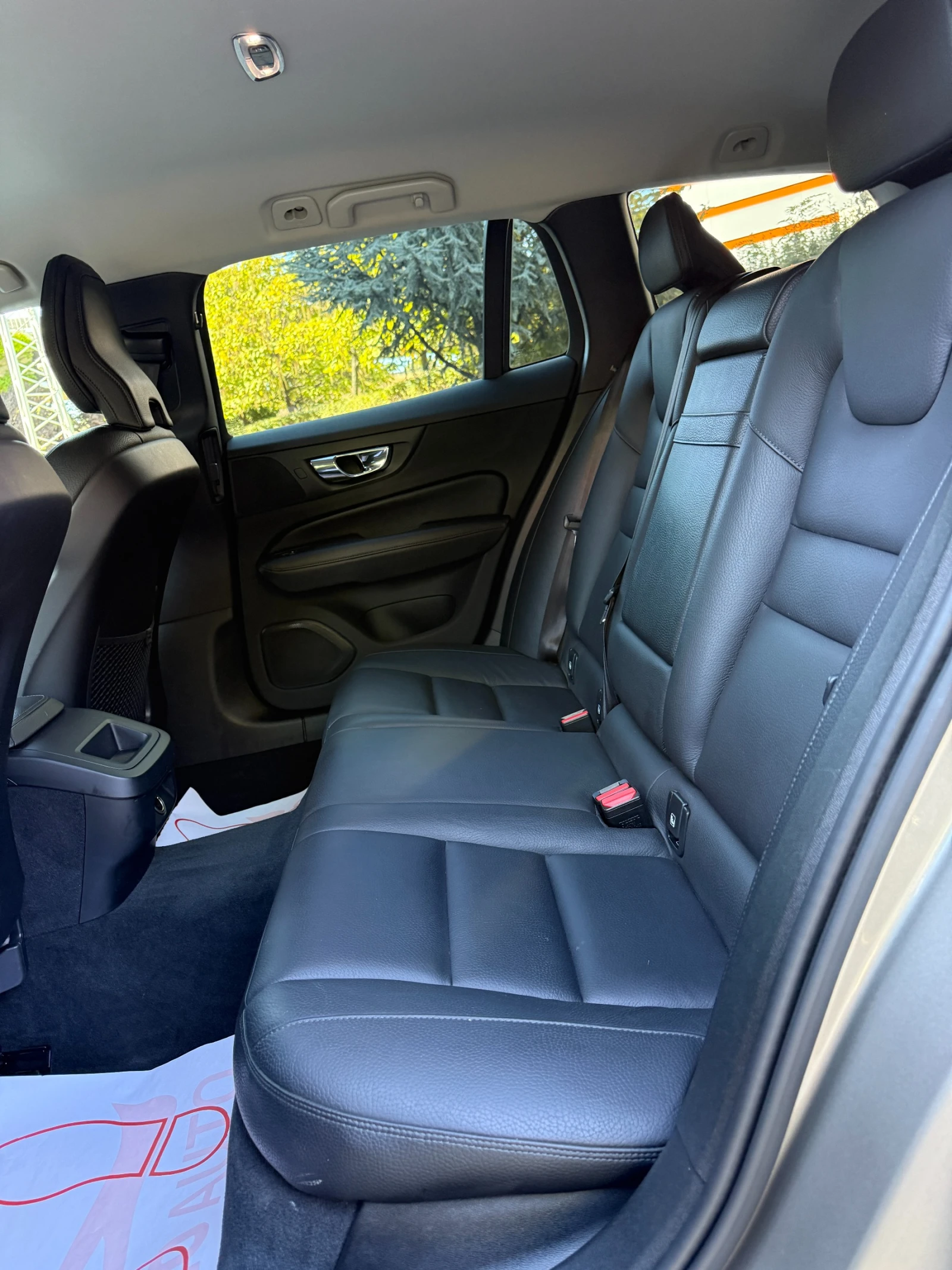 Volvo V60 2.0D* INSCRIPTION* , снимка 9 - Автомобили и джипове - 55998660