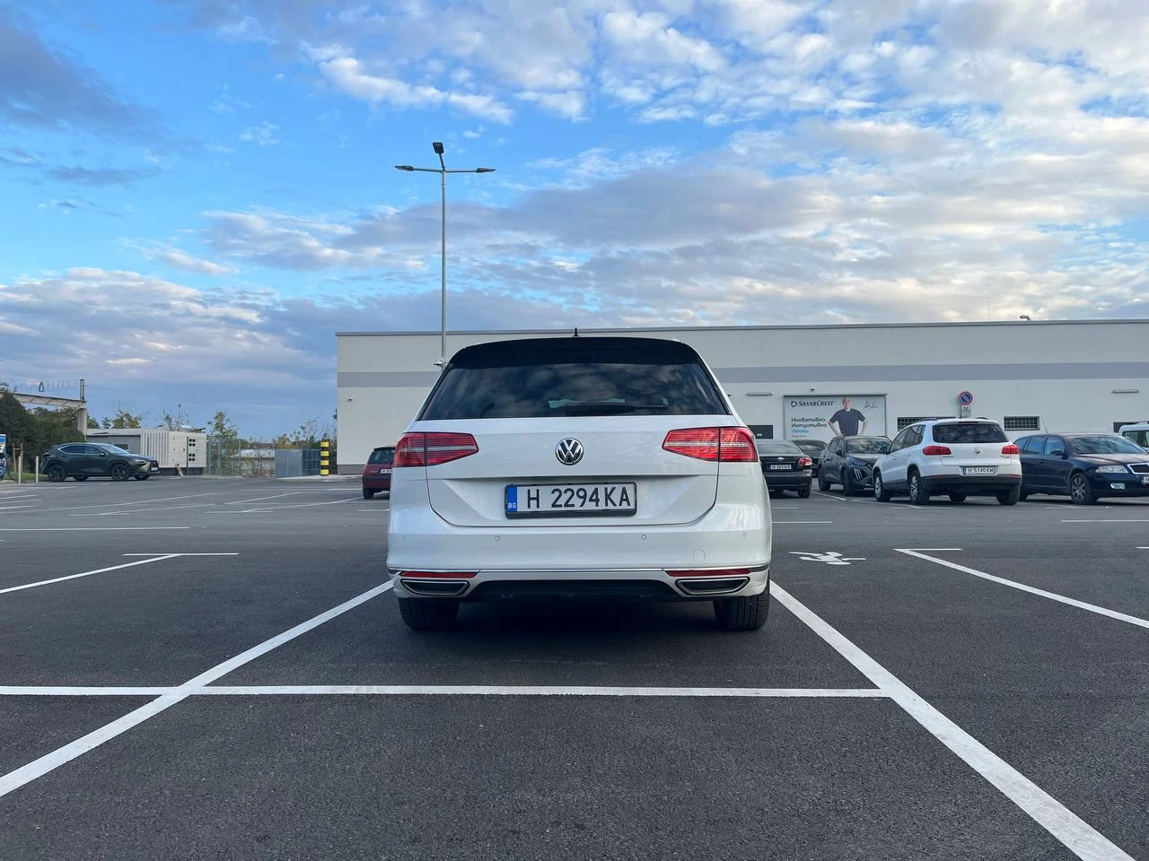 VW Passat R-Line B8 Variant, снимка 6 - Автомобили и джипове - 56616913