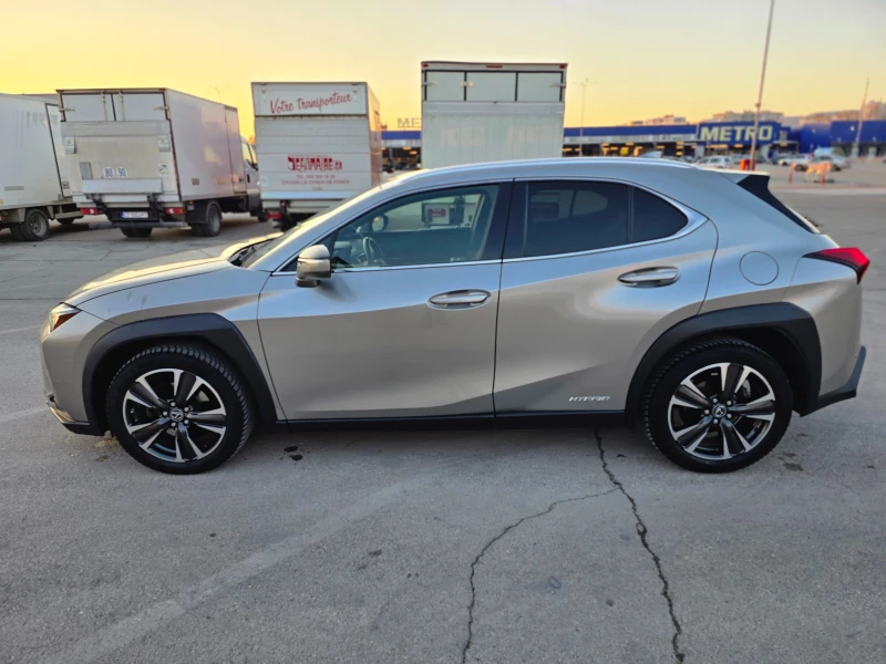 Lexus UX 250h хибрид, снимка 5 - Автомобили и джипове - 49363577