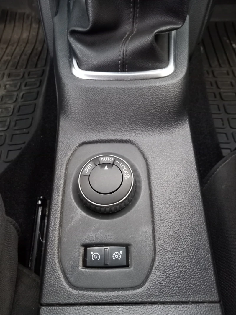 Dacia Duster, снимка 12 - Автомобили и джипове - 53594251