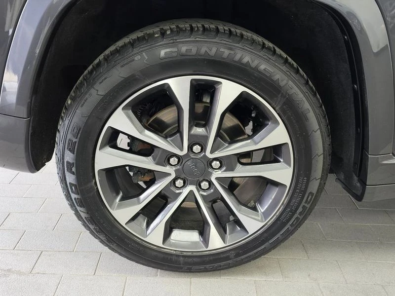 Jeep Cherokee 3.6 Overland| 295к.с.| ВКЛ.ТЕХНОТЕСТ, снимка 5 - Автомобили и джипове - 55130384