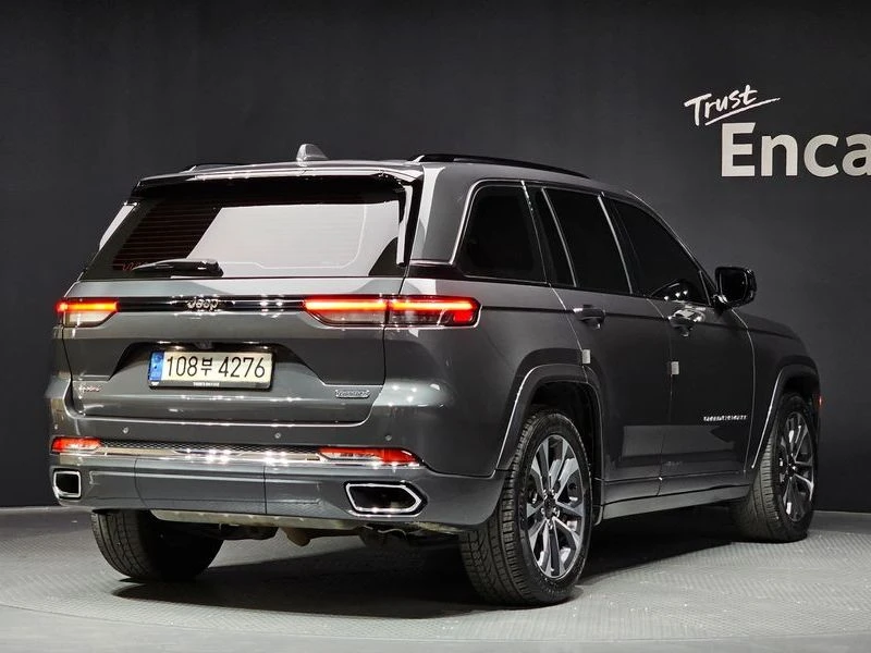 Jeep Cherokee 3.6 Overland| 295к.с.| ВКЛ.ТЕХНОТЕСТ, снимка 2 - Автомобили и джипове - 55130384