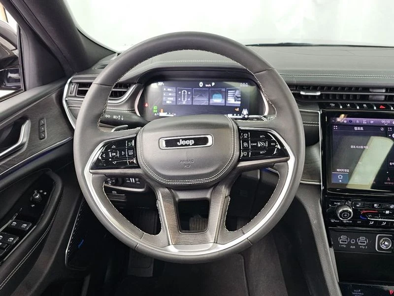 Jeep Cherokee 3.6 Overland| 295к.с.| ВКЛ.ТЕХНОТЕСТ, снимка 13 - Автомобили и джипове - 55130384