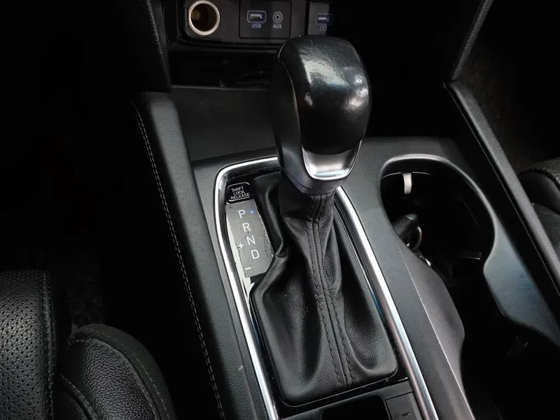 Hyundai Santa fe Diesel 2.0 2Wd Prestige, снимка 9 - Автомобили и джипове - 55738526