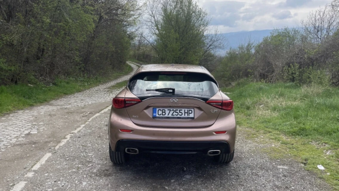 Infiniti Q30  - изображение 8