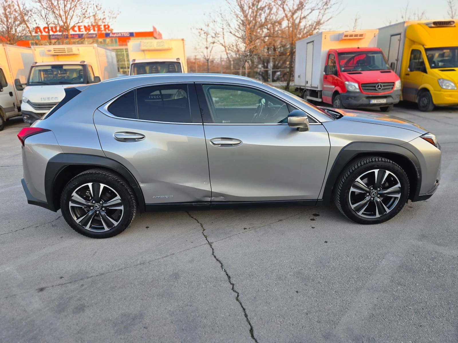 Lexus UX 250h хибрид - изображение 3