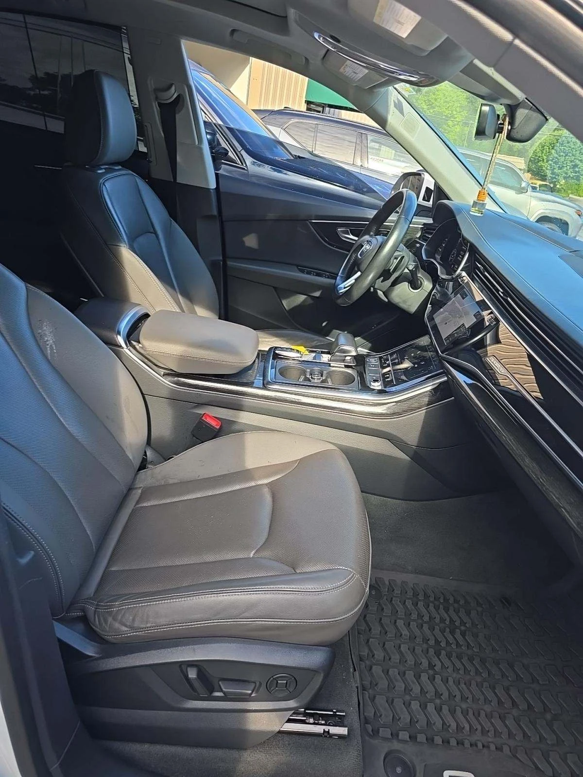 Audi Q8 PRESTIGE* DISTRONIK* HEADUP* PANO* BLACK OPTIC* ОБ - изображение 8