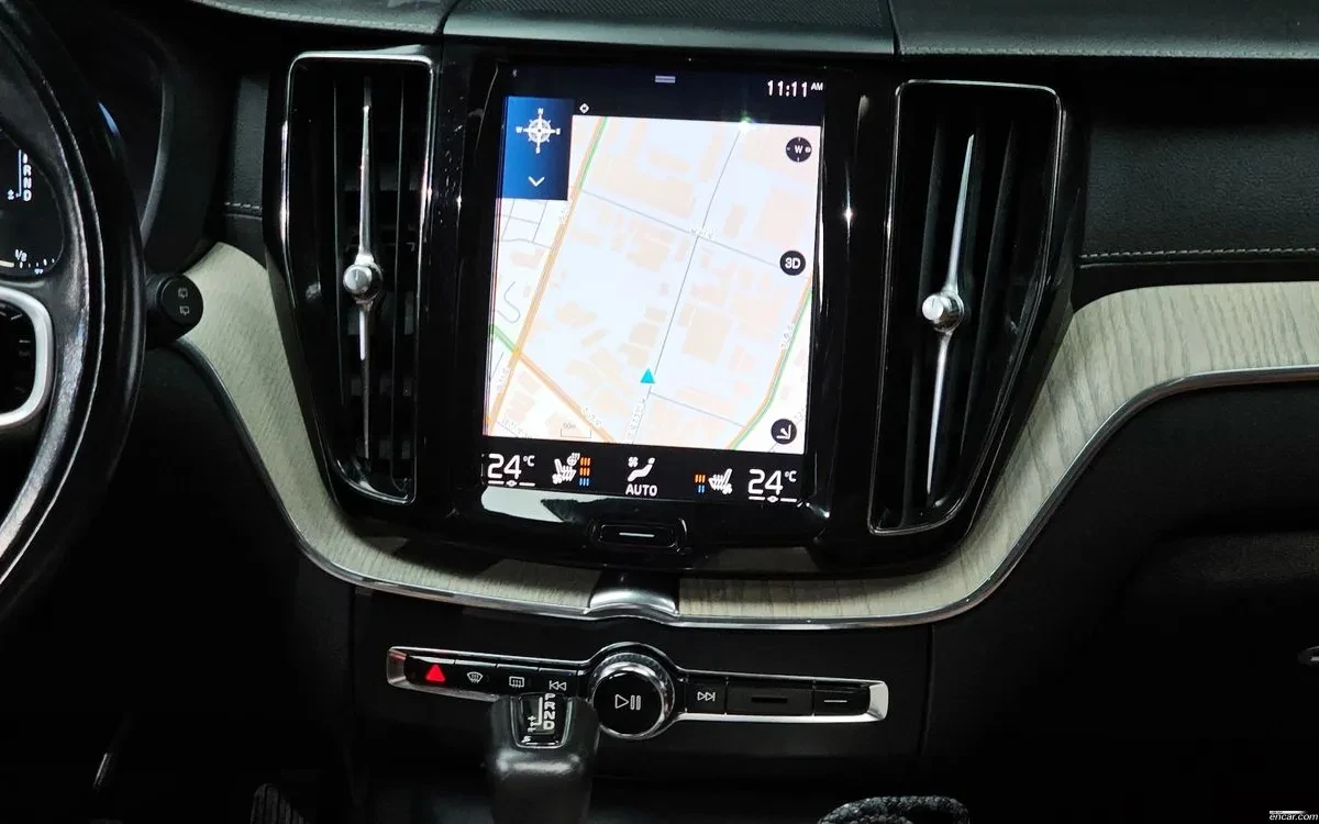 Volvo XC60 2.0 D5 Inscription, снимка 12 - Автомобили и джипове - 55013730