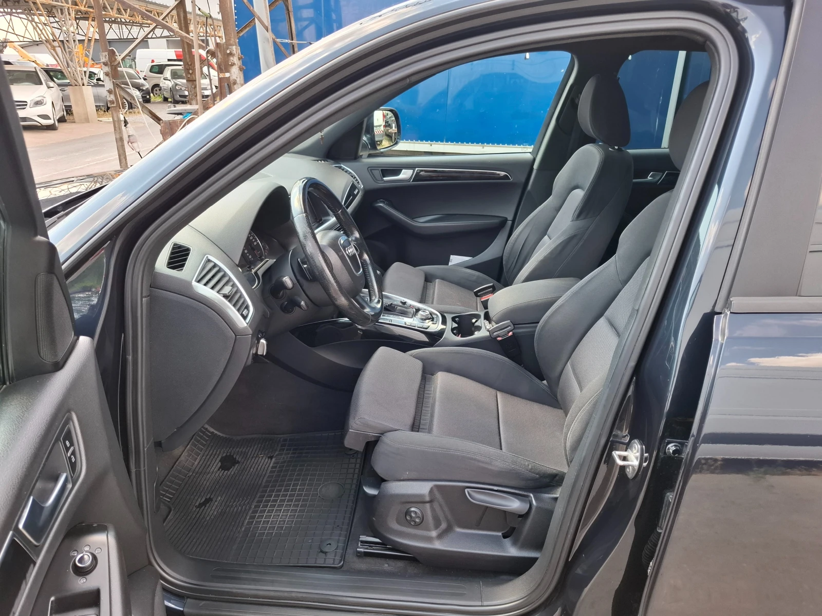 Audi Q5 2.0tdi Navi 4х4, снимка 6 - Автомобили и джипове - 55140630
