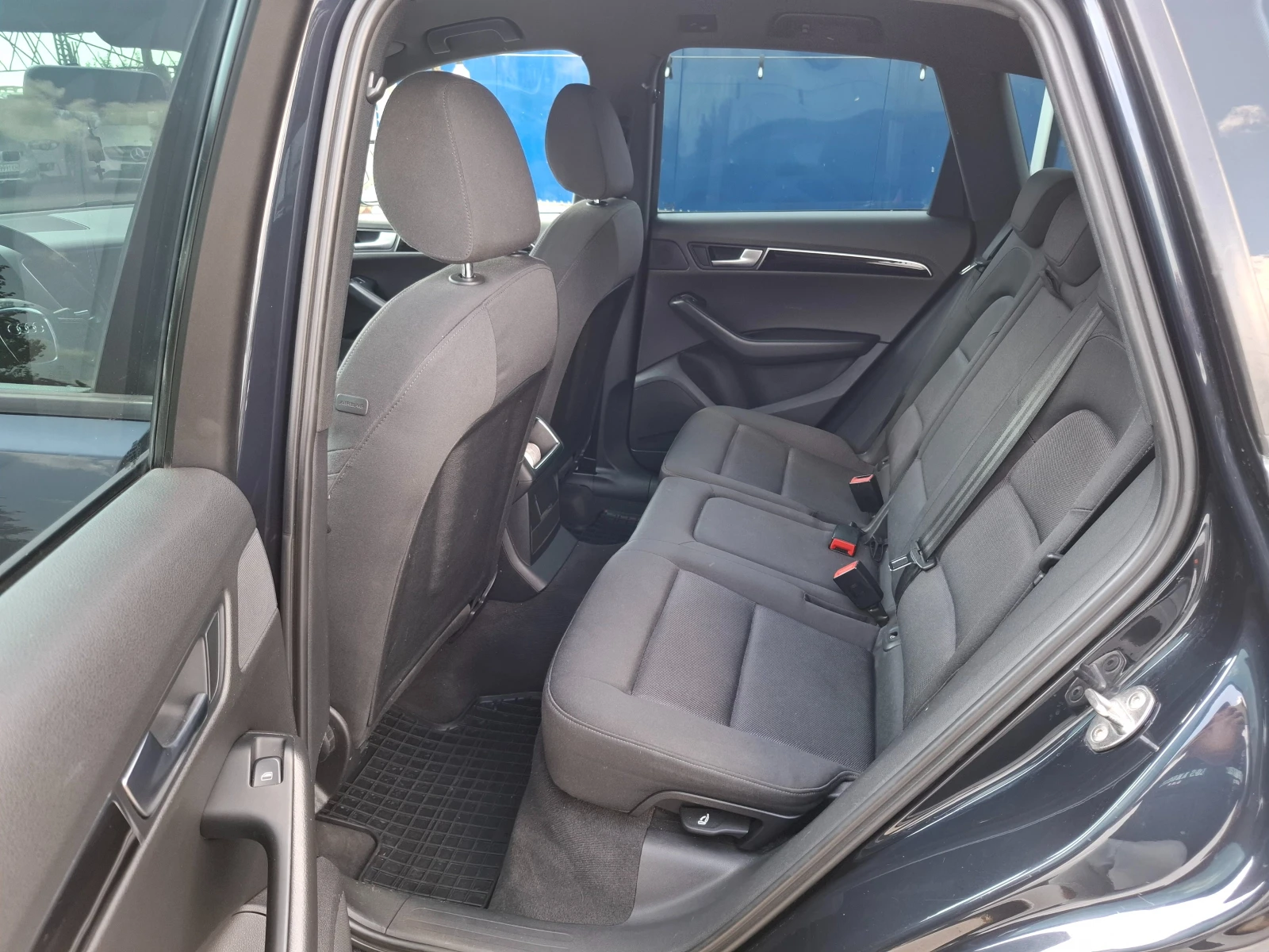 Audi Q5 2.0tdi Navi 4х4, снимка 7 - Автомобили и джипове - 55140630