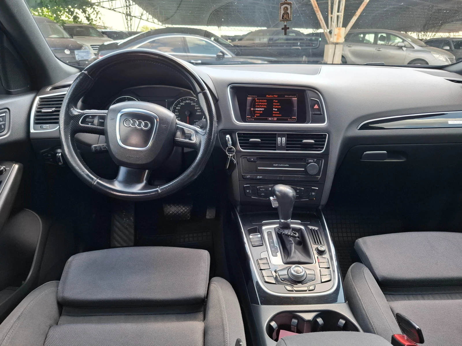 Audi Q5 2.0tdi Navi 4х4, снимка 8 - Автомобили и джипове - 55140630