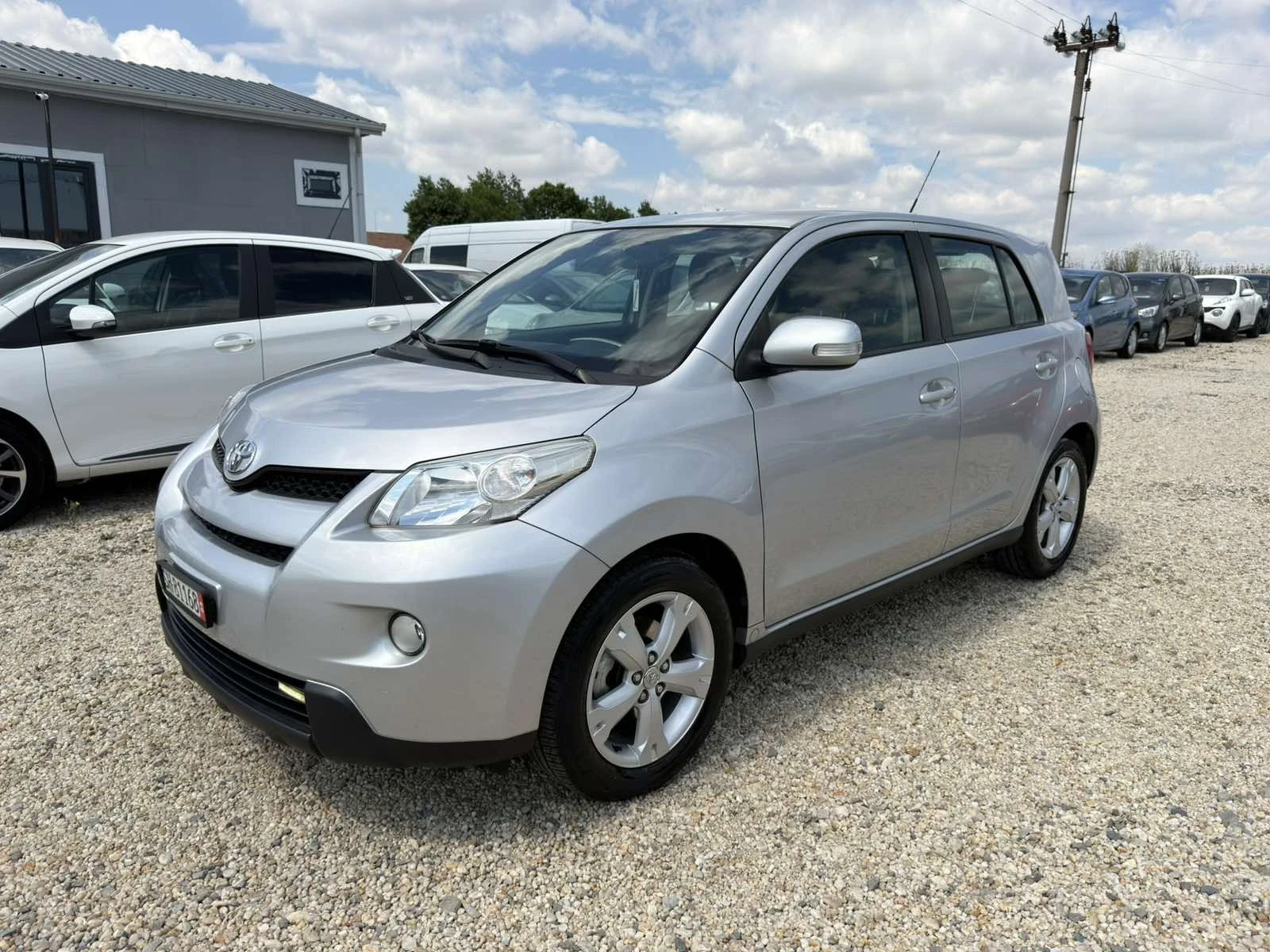Toyota Urban Cruiser 1.3 Dual VVT-i, снимка 2 - Автомобили и джипове - 55156981