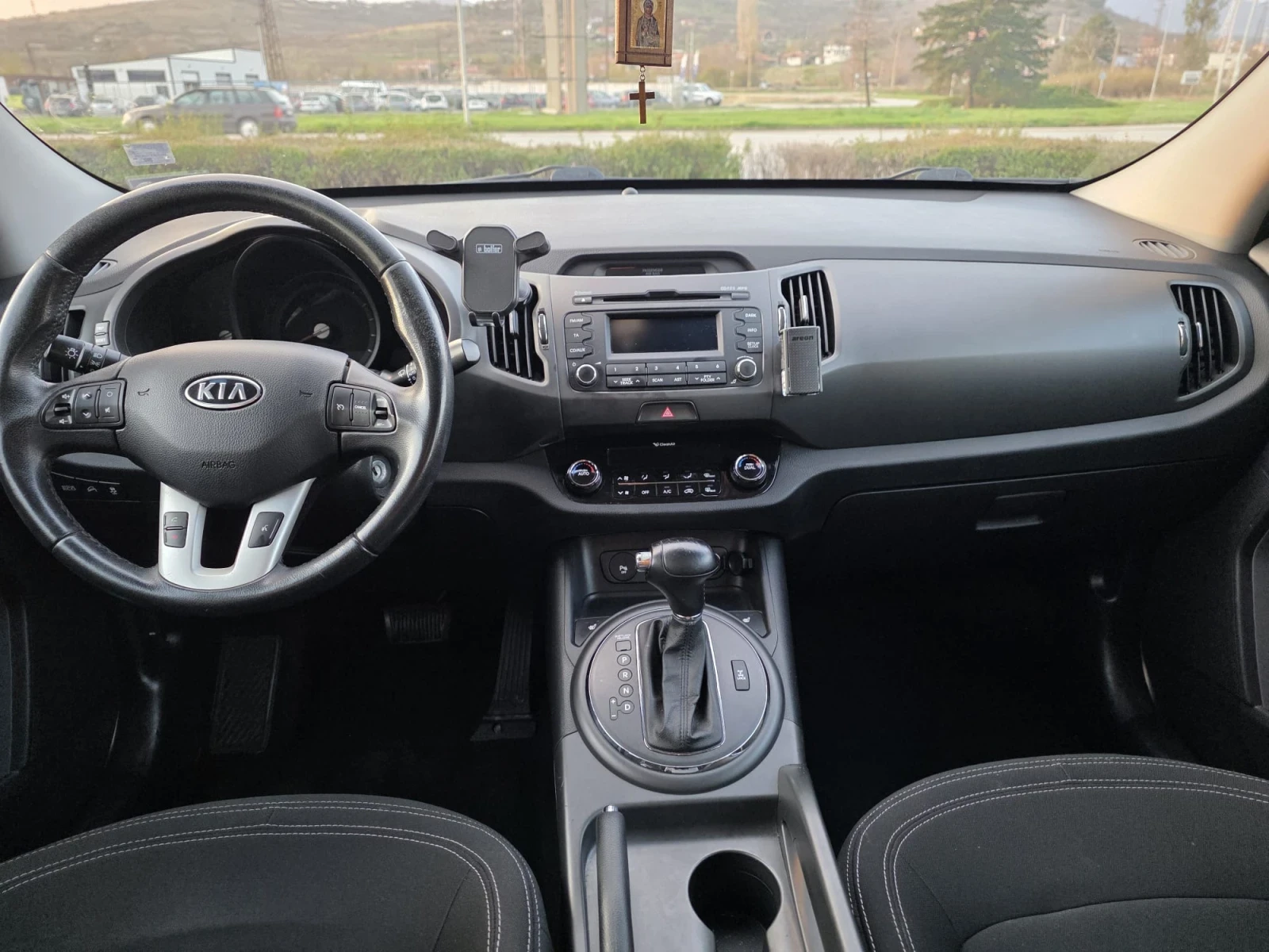 Kia Sportage 2.0TDI, снимка 12 - Автомобили и джипове - 55252863