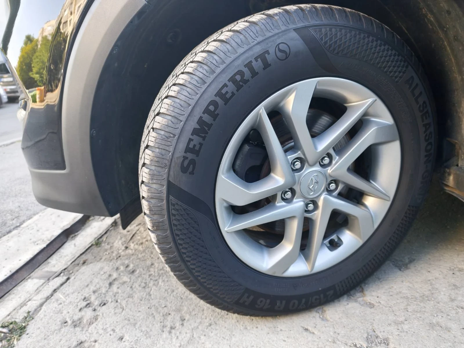 Hyundai Tucson 1.6 бензин 132 к. с. , снимка 8 - Автомобили и джипове - 55367826